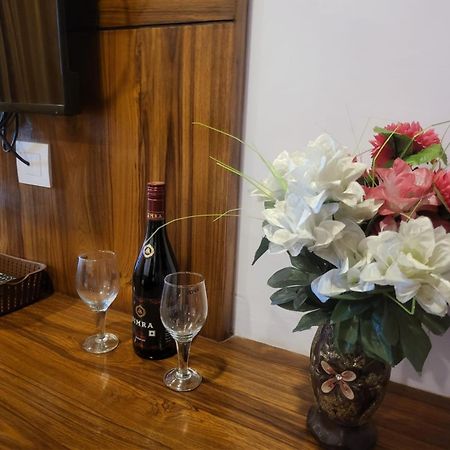 Hotel Kasauli View Cafe Restaurant Open Terrace Mountain View Bagian luar foto