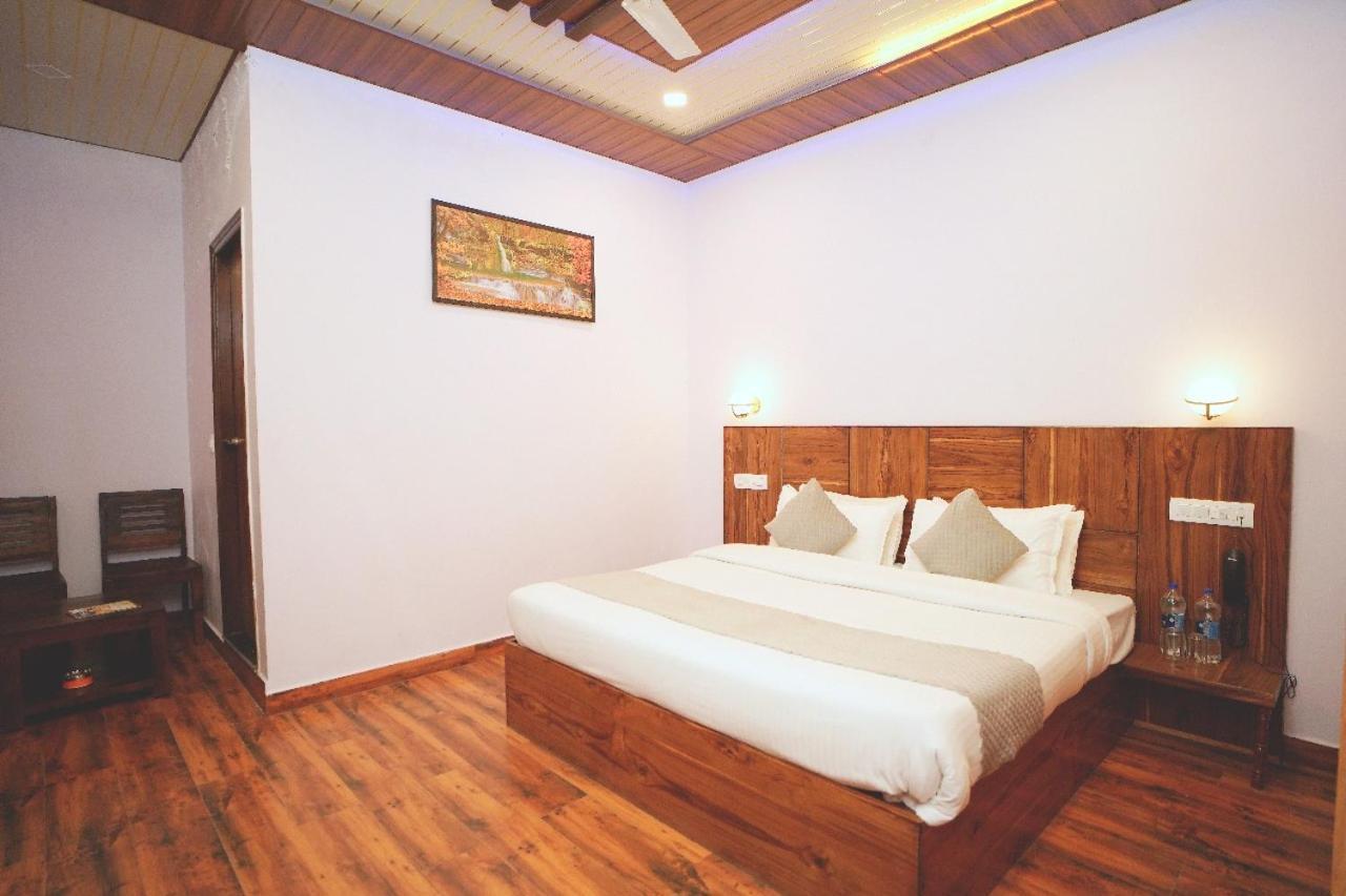 Hotel Kasauli View Cafe Restaurant Open Terrace Mountain View Bagian luar foto